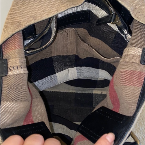 ❌SOLD❌ Burberry canvas medium Tottenham Brit tote - Picture 3 of 8